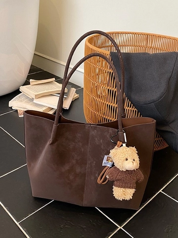 Vintage PU Leather Tote Bag For Women Large Capacity Minimalist Shoulder Bag With Plush Bear Charm Solid Color Daily Handbag