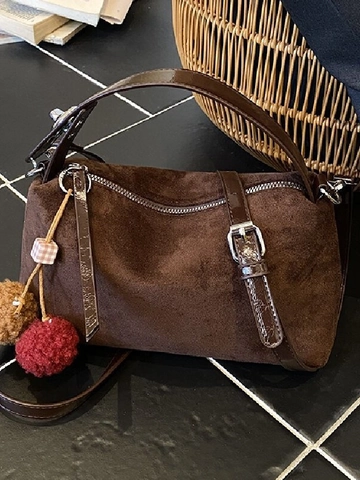 Borsa a Tracolla da Donna Vintage in Velluto Scamosciato PU Smerigliato Grande Capacità a Cuscino Borsa Minimalista Con Ciondolo a Palla di Peluche
