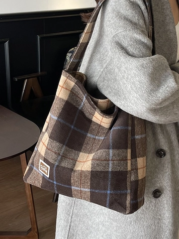 Women Plaid Tote Bag Large Capacity Casual Velvet Shoulder Bag Retro Autumn Winter Versatile Shopping Bag For Ladies