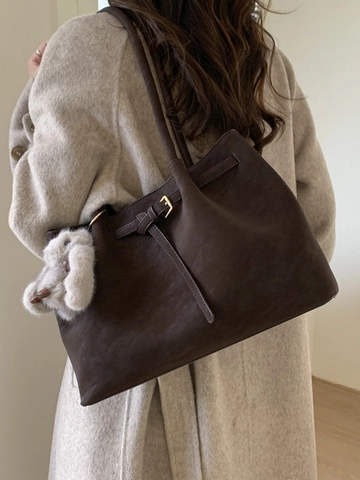 Borsa Tote a Secchiello in Pelle PU Opaca Retro di Grande Capacità per Donna Borsa a Tracolla Pendolare Minimalista con Ciondolo a Coniglio in Peluche