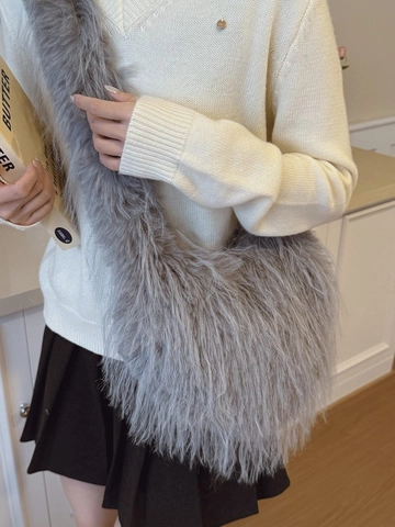 Women Heart Shaped Faux Fur Shoulder Bag Casual Crossbody Bag Soft Plush Handbag Solid Color Autumn Winter Fashion Bag