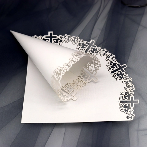 Wedding Confetti Cones White Laser Cut Paper Flower Petal Holder Church Hollow Cross Pattern Party Decoration Cardstock Cone