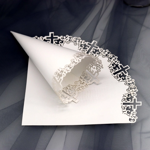 White Laser Cut Paper Confetti Cones With Religious Cross Design Elegant Lace Petal Holder For Wedding Party Religious Ceremony
