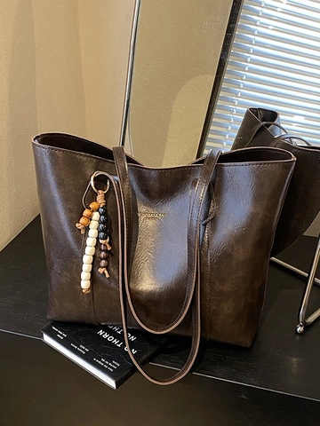 Borsa Tote Retro in Pelle PU Grande Capacità Per Donna Pendolarismo Quotidiano Casual Pieghe Cuciture Borsa a Spalla Con Ciondolo Perline
