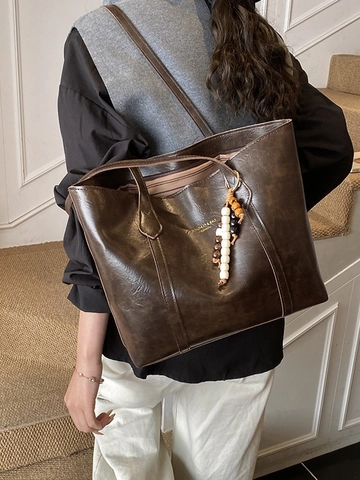 Borsa Tote Retro in Pelle PU Grande Capacità Per Donna Pendolarismo Quotidiano Casual Pieghe Cuciture Borsa a Spalla Con Ciondolo Perline