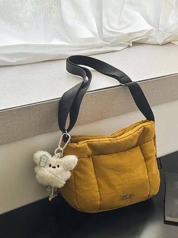 Trendige Damen Gesteppte Puffer Beuteltasche Mode Nylon Umhängetasche Mit Plüsch-Anhänger Lässige Koreanische Messenger Bag