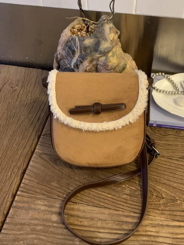 Borsa a Tracolla Vintage da Donna a Sella con Fiocco Cachi in Pelle PU con Bordo in Lana d'Agnello Piccola Borsa Autunno Inverno