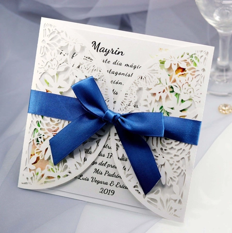 Eleganti Inviti Matrimonio Intagliati al Laser Rosa Carta Perlata Stile Europeo Biglietti d'Invito con Fiocco di Raso Blu