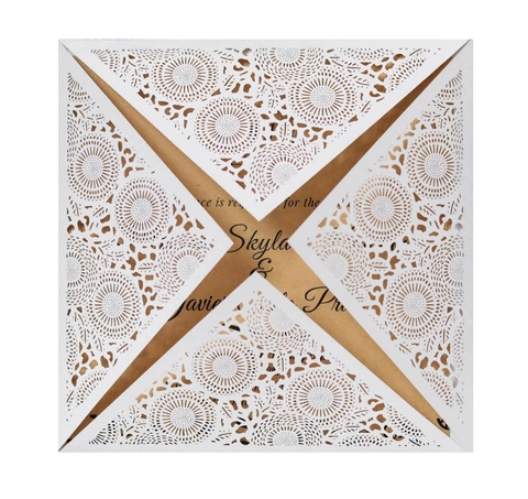 Elegant Laser Cut Wedding Invitation European Style Hollow Floral Pearlescent Paper Card With Envelope For Marriage Banquet Engagement Ceremony