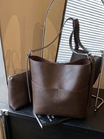 Minimalist Large Capacity PU Leather Bucket Bag And Inner Pouch For Women Retro Stitching Shoulder Crossbody Bag Commuting