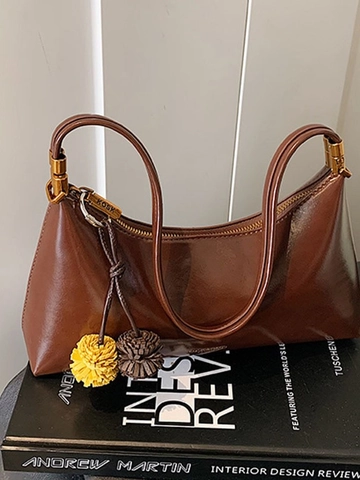 Damen Fashion Glänzendes PU Leder Dumpling Tasche Chic Große Crossbody Tasche Retro Pendeln Schultertasche Mit Blumenanhänger
