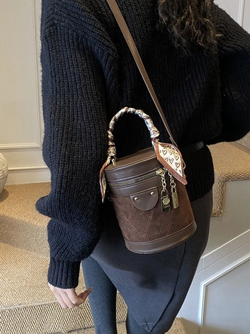 Vintage Gesteppte PU Leder Beuteltasche Damen Umhängetasche Mit Herzprint Seidenschal Griff Kleine Schultertasche
