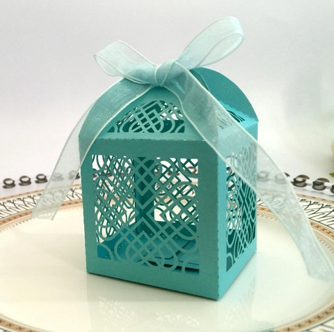 European Laser Cut Heart Pattern Candy Boxes Pearlescent Paper Gift Box With Ribbon For Wedding Party Anniversary Favors Decoration