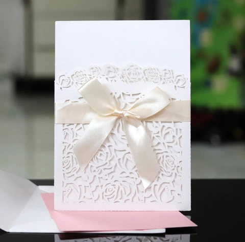 European Laser Cut Rose Flower Wedding Invitation Card Including Ribbon Bow And Inner Card Pearlescent Paper Greeting Card