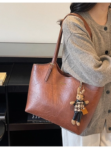 Bolso de Mano de Cuero PU de Gran Capacidad para Mujer Con Colgante de Conejo Retro Color Sólido Costura Bolso de Hombro para Oficina Escuela Diaria