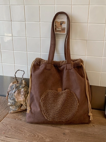 Women Faux Suede Sherpa Tote Bag Autumn Winter Large Capacity Drawstring Shoulder Bag With Heart Apple Pattern Patchwork
