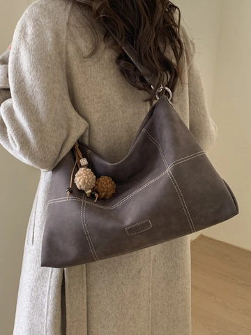 Retro Large Capacity Tote Bag For Women Minimalist Contrast Stitching PU Leather Shoulder Bag Soft Fashion Crossbody Bag With Fur Ball