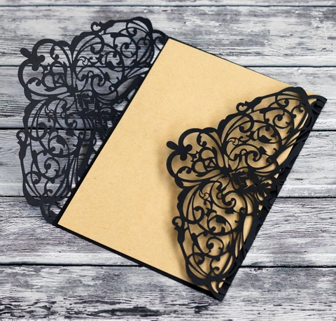 Ensemble d'Invitations de Mariage Papillon Découpe Laser Avec Couverture en Papier Perlé Page Intérieure Enveloppe Satin