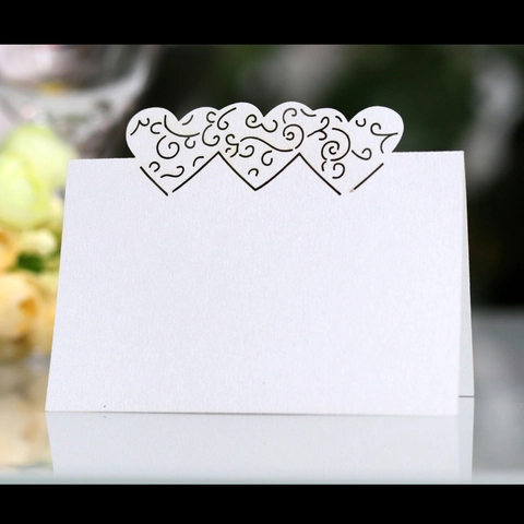 Élégants Marque-Places en Forme de Cœur Découpés au Laser Papier Perlé Pour Mariage Banquet Fête Décoration de Table