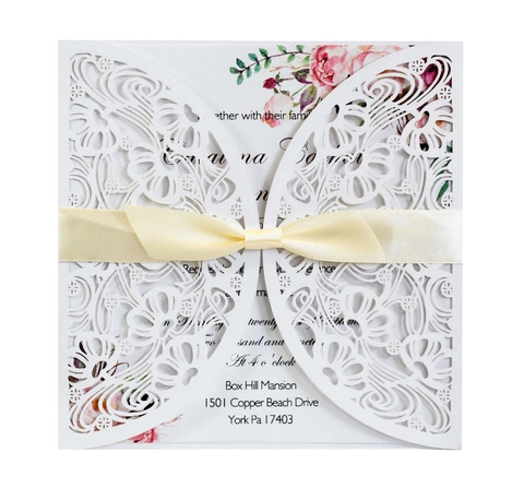 Eleganti Inviti di Matrimonio Traforati a Taglio Laser Carta Perlata Biglietti d'Invito Floreali con Fiocco Buste per Nozze