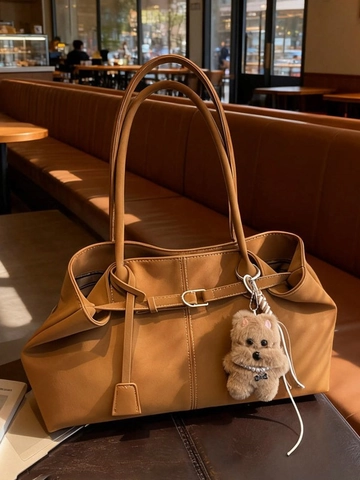 Borsa Tote da Donna in Pelle PU Grande Capacità Minimalista Pendolare Borsa a Tracolla Retrò Finitura Scamosciata Con Ciondolo Peluche
