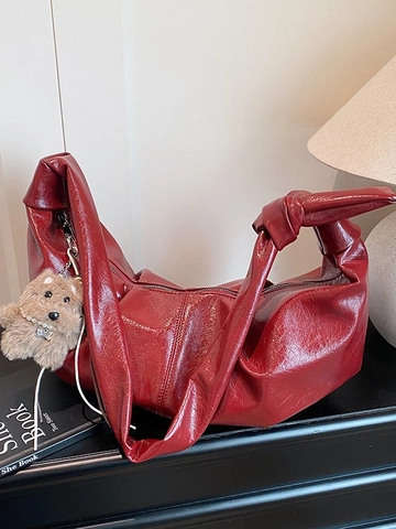 Borsa a Spalla in Pelle PU Plissettata da Donna Grande Capacità Borsa Hobo Dumpling Retrò Casual Con Tracolla Annodata e Ciondolo in Peluche