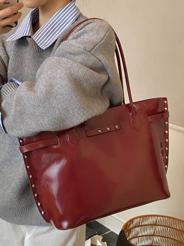 Borsa Tote da Donna in Pelle PU di Grande Capacità Borsa a Tracolla Lucida Retrò Con Borchie per Pendolarismo Quotidiano Moda