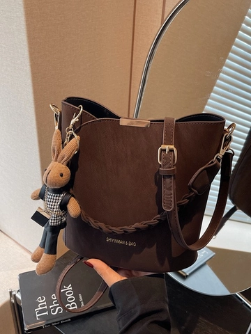Γυναικεία Vintage Τσάντα Bucket από Δέρμα PU Με Κρεμαστό Κουνέλι Πλεκτή Λαβή Ρετρό Μικρή Casual Τσάντα Ώμου Μόδας