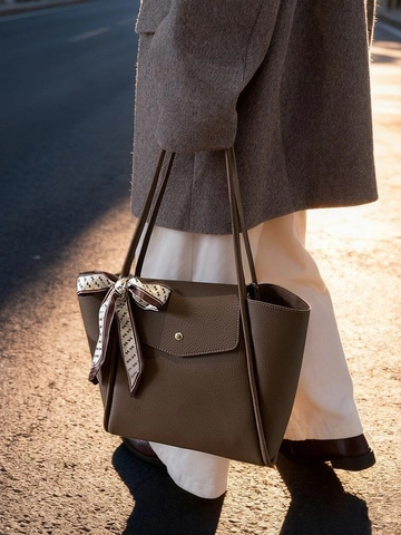 Grande Borsa Tote da Donna in Pelle PU Trama Litchi Borsa a Mano Con Sciarpa Decorativa in Seta Urban Minimalista Tracolla