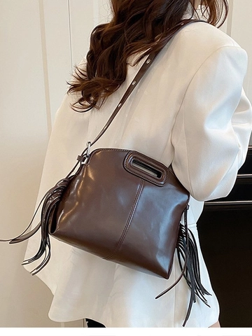 Borsa a Tracolla in Pelle PU Vintage da Donna Con Decorazione a Frange Tracolla con Occhielli in Metallo Manico Cutout