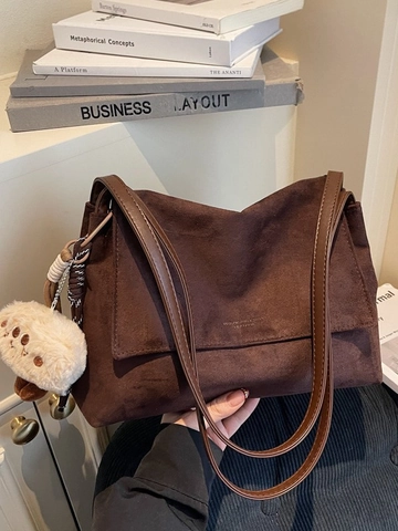 Petit Sac Sous le Bras en Daim Rétro Grande Capacité pour Femme Sac Fourre-tout à Épaule Minimaliste Avec Pendentif