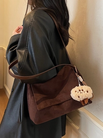 Petit Sac Sous le Bras en Daim Rétro Grande Capacité pour Femme Sac Fourre-tout à Épaule Minimaliste Avec Pendentif