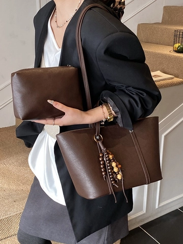 Vintage PU Leather Tote Bag For Women Large Capacity Shoulder Bag With Wooden Bead Tassel Pendant And Small Pouch Soft Handbag