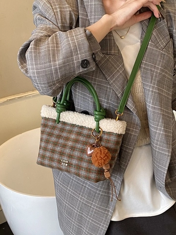 Vintage Plaid Crossbody Bucket Bag For Women Retro Handbag With Faux Fur Trim Plush Tassel Charm Small Shoulder Bag Autumn Winter