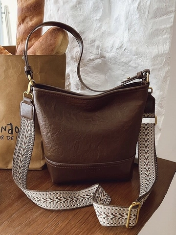 Damen Vintage PU Leder Eimer Schultertasche Mit Breit Gewebtem Verstellbarem Gurt Litschi Muster Mode Pendeln Umhängetasche