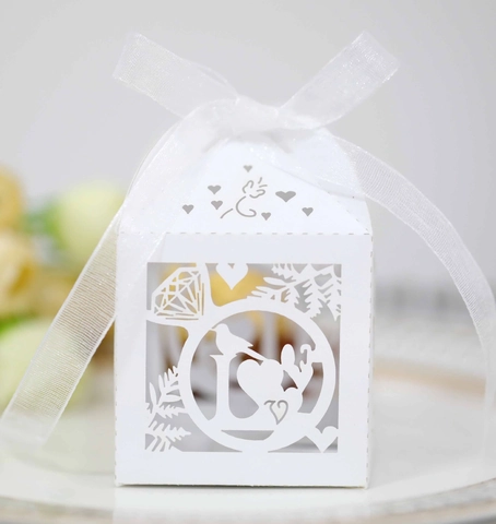 Lasergeschnittene Hochzeit Süßigkeiten Geschenkbox Herz Vogel Muster Perlmuttpapier Geschenkbox Mit Band Für Verlobung
