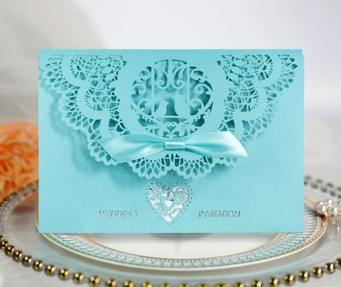 Elegante Lasergeschnittene Hochzeitseinladungskarten Perlmuttpapier Ausgehöhlte Grußkarten Mit Schleife Für Die Hochzeitsfeier