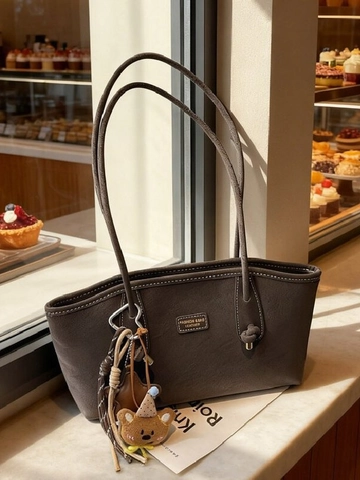 Women Vintage PU Leather Underarm Tote Bag Large Capacity Casual Shoulder Bag With Cute Bear Pendant Commute Handbag