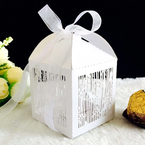 Laser Cut Hollow Bird Pearlescent Paper Candy Box European Style Gift Packaging Box With Ribbon For Wedding Party Decor