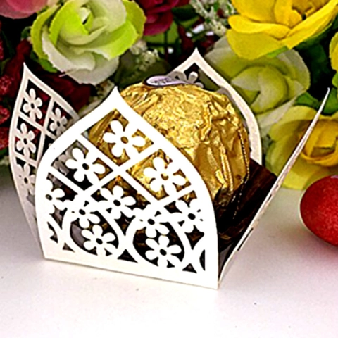 Involucro di Cioccolato Intagliato a Laser Carta Perla Artificialta Scatola di Caramelle Decorazione Pizzo Floreale per Matrimonio Festa
