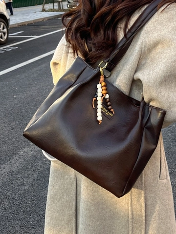 Women Large Capacity PU Leather Tote Bag Vintage Casual Shoulder Bag With Bead Charm Fashion Commuting Handbag Solid Color