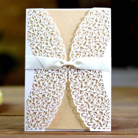 Eleganti Biglietti d'Invito per Matrimonio Taglio Laser Carta Perlacea Speciale Biglietti d'Auguri Traforati Con Nastro