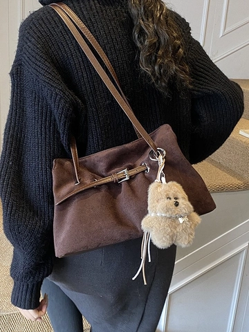 Borsa Tote da Donna Vintage di Grande Capacità Texture Scamosciata in Pelle PU Borsa a Tracolla Retro Handbag Con Ciondolo di Peluche