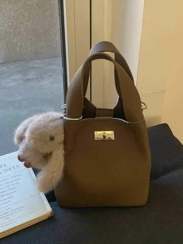 Borsa a Secchiello in Pelle PU Retrò di Fascia Alta per Donna Borsa a Tracolla Versatile alla Moda Con Pendente a Coniglio