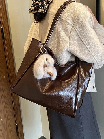Large Capacity Retro PU Leather Tote Bag For Women Vintage Commuter Shoulder Bag With Plush Rabbit Pendant Solid Color Daily Handbag