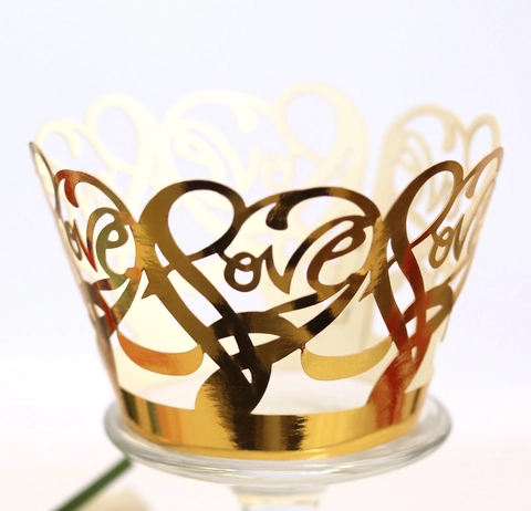 Laser Cut Heart Love Cupcake Wrappers Cardboard Hollow Out Decorative Cake Liners For Wedding Birthday Valentine Party Decoration