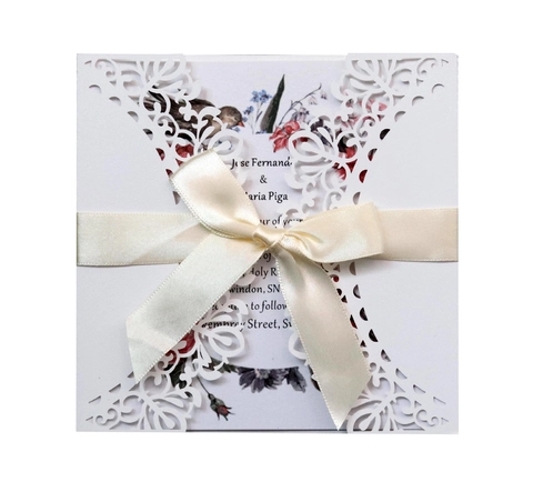 Elegante Set di Inviti di Nozze Taglio Laser Con Motivo Floreale Carta Perlata Inviti Pizzo Traforato per Fidanzamento Festa