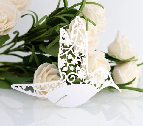 Marque-places en Forme de Colibri Découpé au Laser Papier Nacré Décoration de Verre à Vin pour Mariage Fête Table