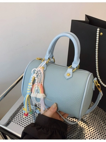 Sac Boston pour Femmes en Cuir PU Motif Litchi Été Sac Bandoulière Versatile Sac à Main Coréen Décontracté avec Pendentif Arc-en-Ciel