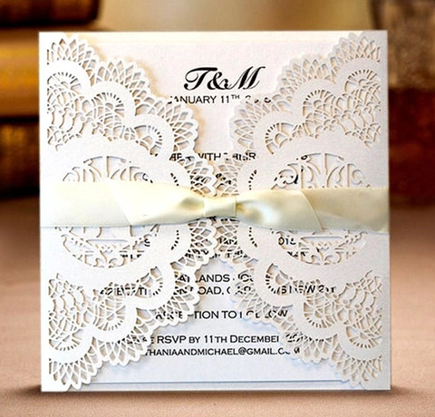 Elegante Laser Geschnitten Hochzeit Einladung Perlmuttpapier Hohl Spitze Blume Design Schleife Umschlag Verlobung Party